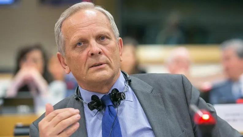 Theodor Stolojan îl vede premier pe Bolojan până în toamnă: "Nu ne putem permite să pierdem ca "fraierii" miliardele de la UE"