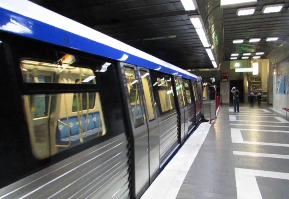 Stare de urgență în România. Anunțul premierului Orban despre ÎNCHIDEREA METROULUI