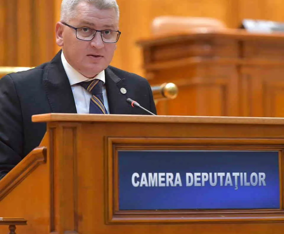 Liberalul Florin Roman propune sanctionarea celor care sunt in somaj tehnic dar bantuie pe strazi!