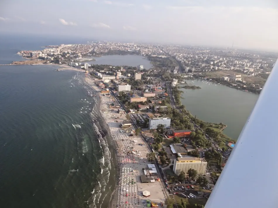„Ciocoii imobiliari” care au construit pe spații verzi cu complicitatea Primăriei Constanța se constituie într-o asociație ca să-și apere interesele