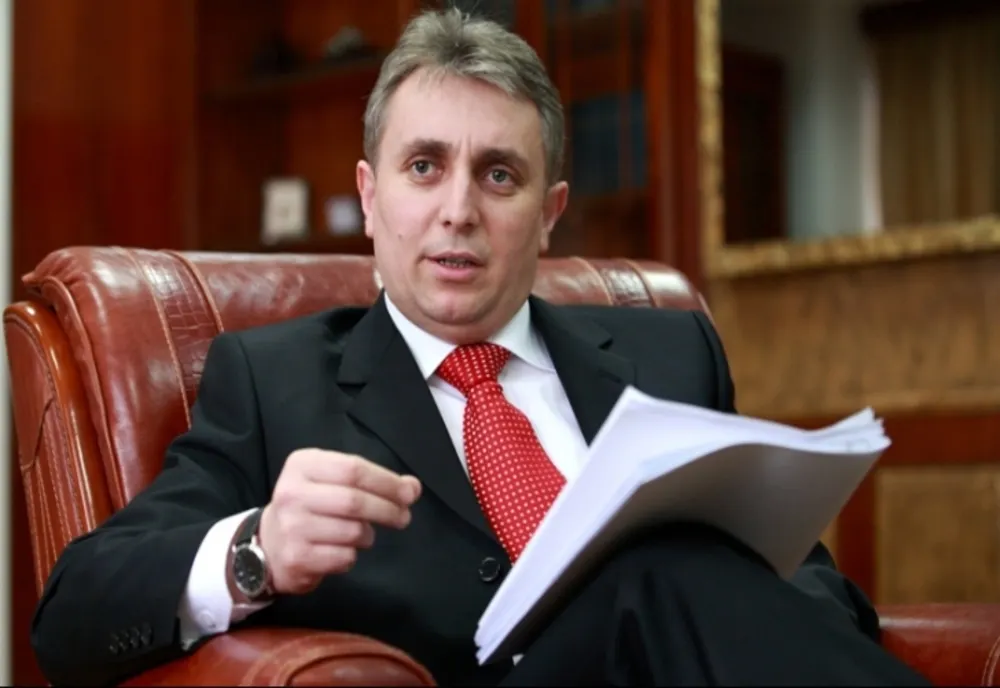 Ministrul Bode: Autostrada Comarnic - Braşov este etalonul bătăii de joc la adresa infrastructurii româneşti