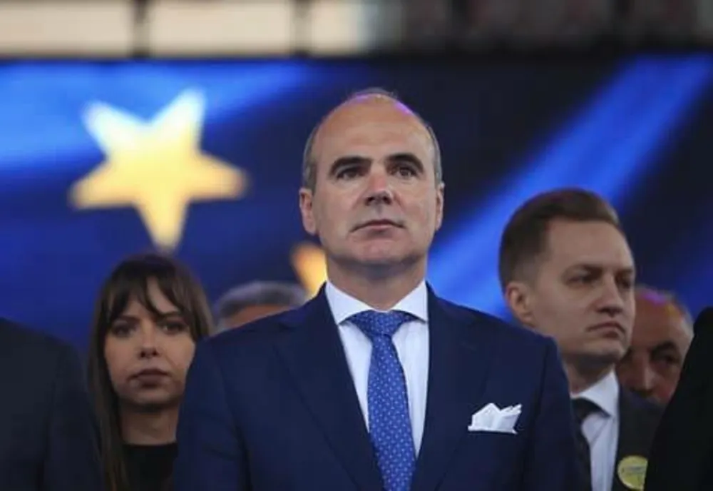 Rareș Bogdan, ironic la adresa lui Barna: ”Gesturile mici trădează comportamentele şi caracterele în momentele-cheie"