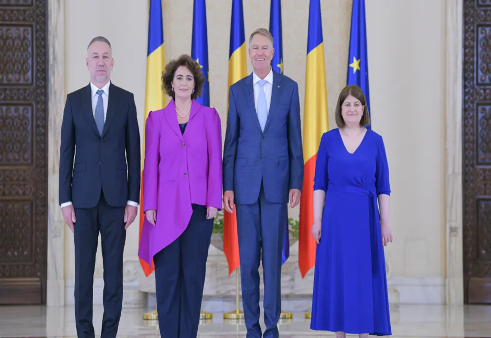 ”Vă doresc să faceți așa cum ați jurat” - Președintele Iohannis către noii judecători ai CCR