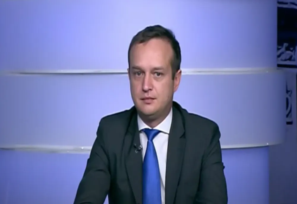 Biroul Politic Judeţean al PNL Vaslui a decis dizolvarea Biroului Politic Local şi înlocuirea din funcţie a preşedintelui organizaţiei, deputatul Tudor Polak