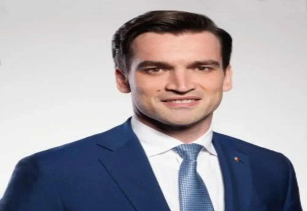 Val de reacții pe Facebook, după îndemnul liderului PNL sector 3 Andrei Baciu. Ce mesaje îi transmit românii lui Florin Piersic?