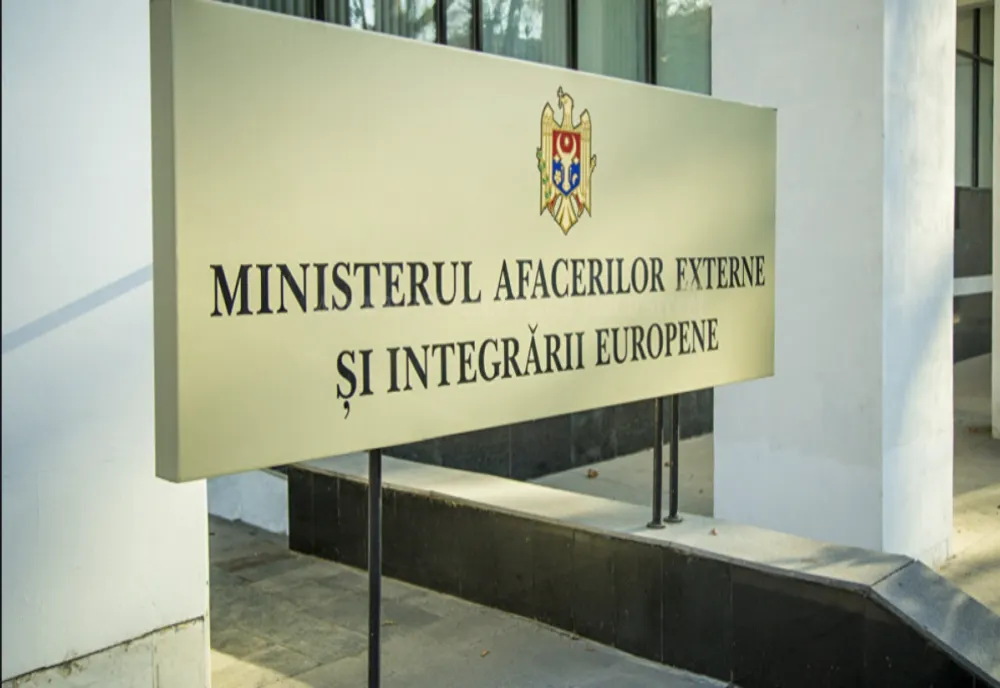 MAE - Opt persoane, cetăţeni români şi familiile acestora, evacuate din Gaza, au ajuns în România