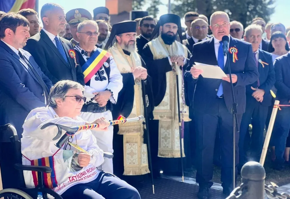 Nicolae Ciucă, la Țebea: „România traversează o perioadă în care ura, judecata pripită şi invidia otrăvesc. Aș dori să o ducem unde merită, între marile state ale Europei”