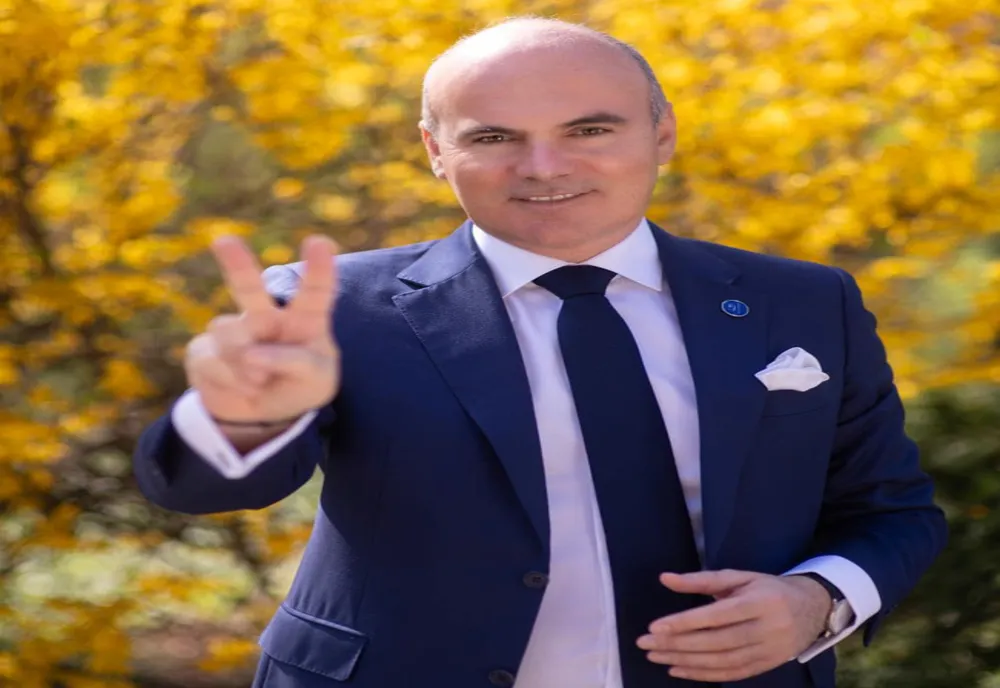 Rareș Bogdan, replică acidă pentru Piedone: Nu voi reuși să fiu la fel de mitocan!