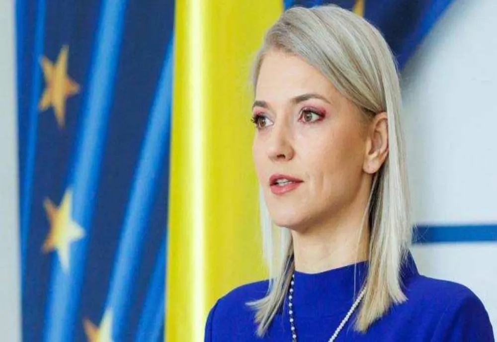MINISTRA GORGHIU, DESPRE ROLUL BRĂȚĂRII ELECTRONICE: „ȚINE AGRESORUL LA DISTANȚĂ”