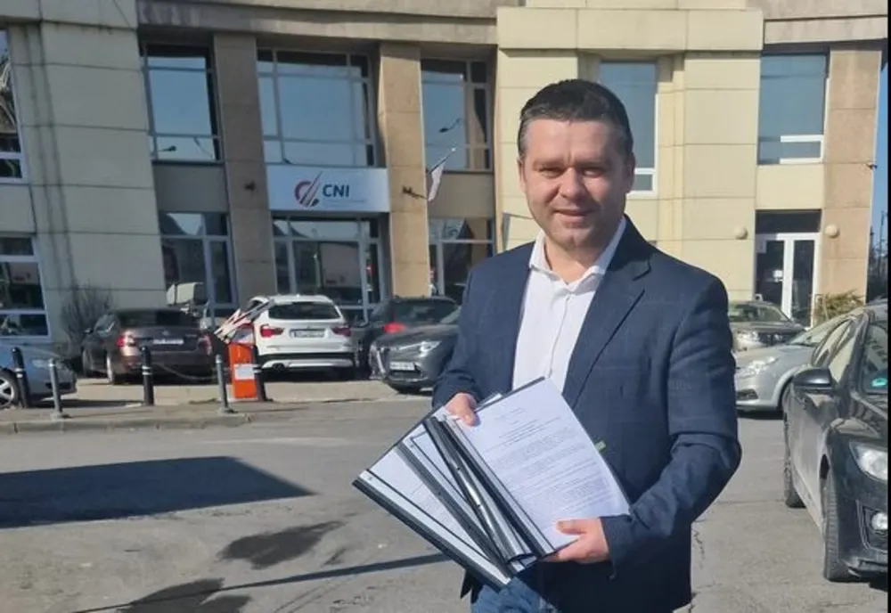 CIUCU: LA MINE A VENIT ÎN AUDIENȚĂ UN TIP CU UN PORSCHE LUAT DIN BANII UNUI INSTITUT DE CERCETARE