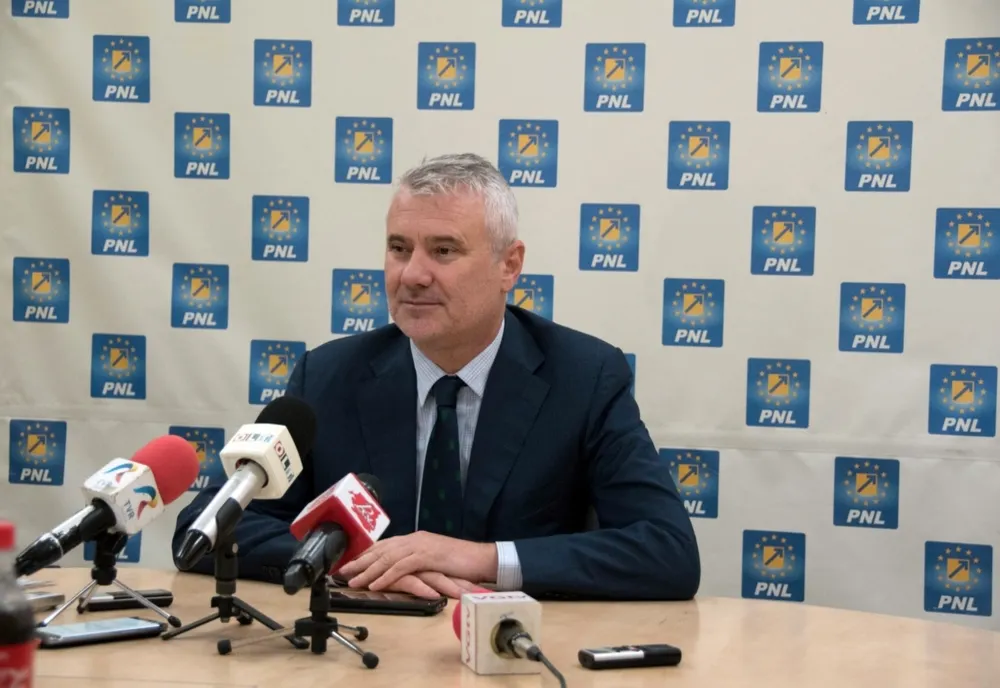 GIGEL ȘTIRBU, LIDERUL PNL OLT, MESAJ PENTRU NICUȘOR DAN: „ROMÂNIA ARE NEVOIE DE CURAJ POLITIC, NU DE PROCEDURI IMPERSONALE”