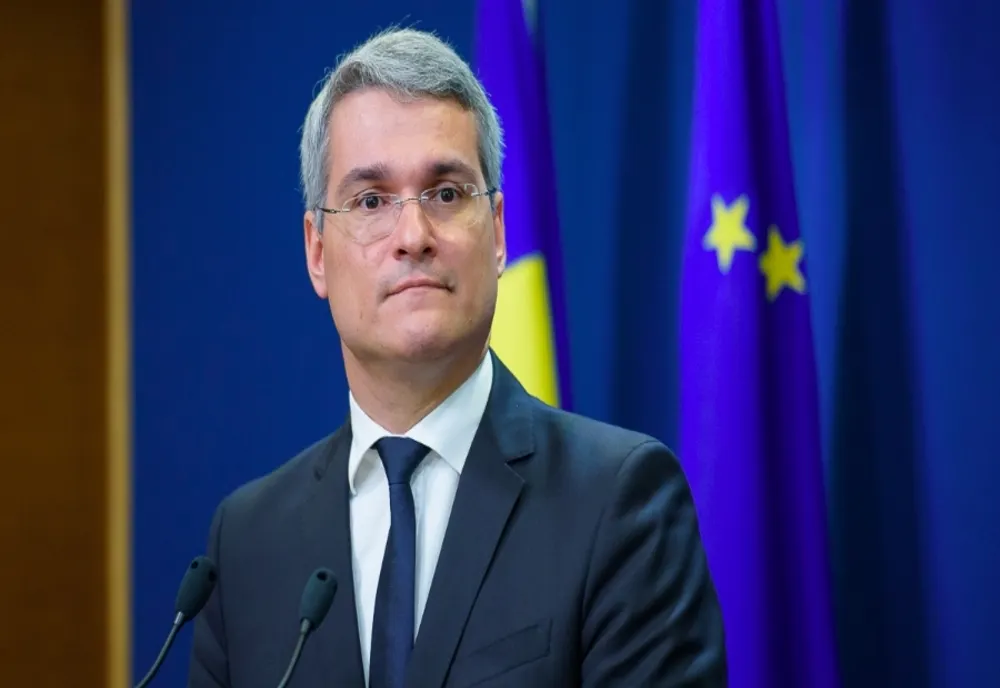 MINISTRUL DRAGOȘ PÎSLARU ANUNȚĂ TREI ANCHETE ÎN SCANDALUL MICROBUZELOR CUMPĂRATE LA SUPRA PREȚ