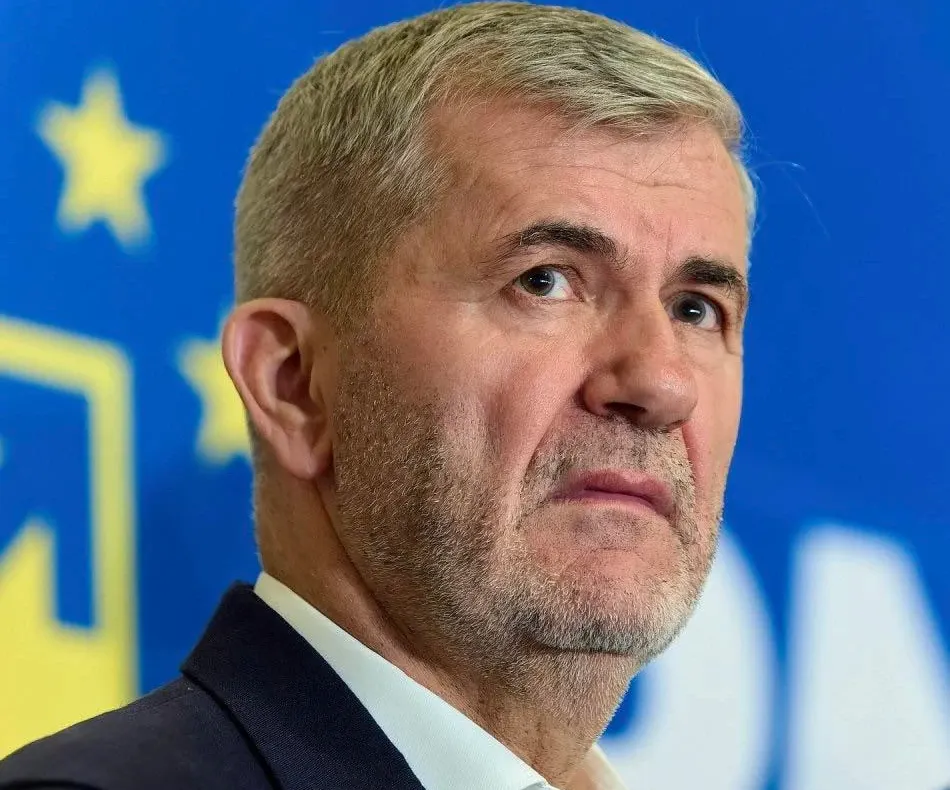 Liderul PNL care îl acuză pe Bolojan de ruperea partidului: „E o catastrofă pe care o girează”