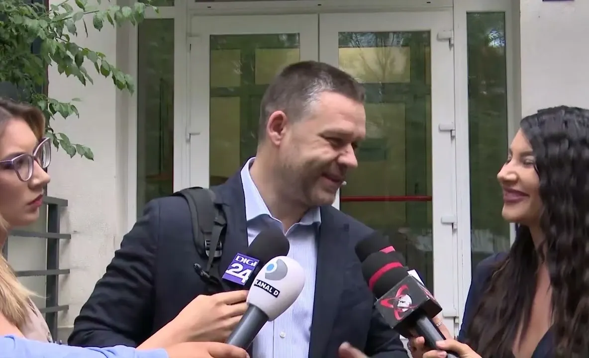 Ciprian Ciucu, la venit la Poliție, pentru controlul judiciar: Sunt nevinovat, n-am luat șpagă!
