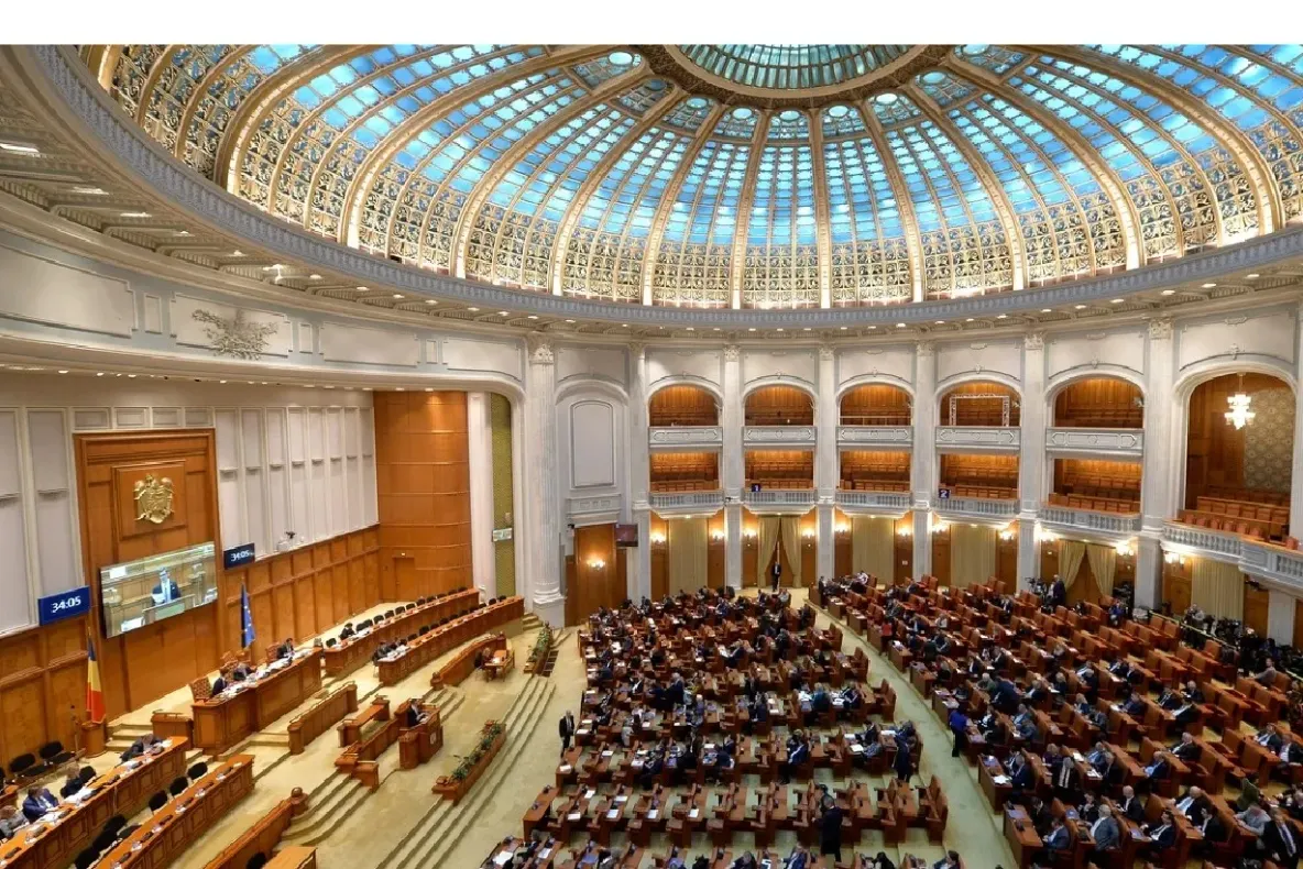 Proiect în Senat: deținerea și producerea de droguri pentru consum propriu ar putea fi sancționate cu amendă, nu cu dosar penal