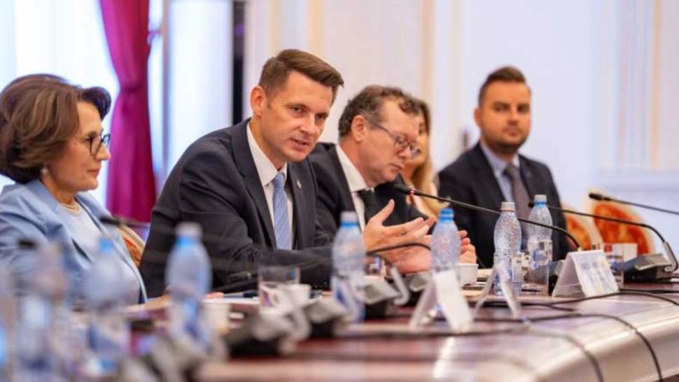 Abrudean: România are nevoie de un buget de stat adoptat rapid