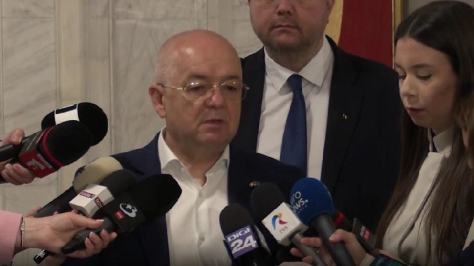 Emil Boc: Mai e timp pentru a opri moțiunea de cenzură