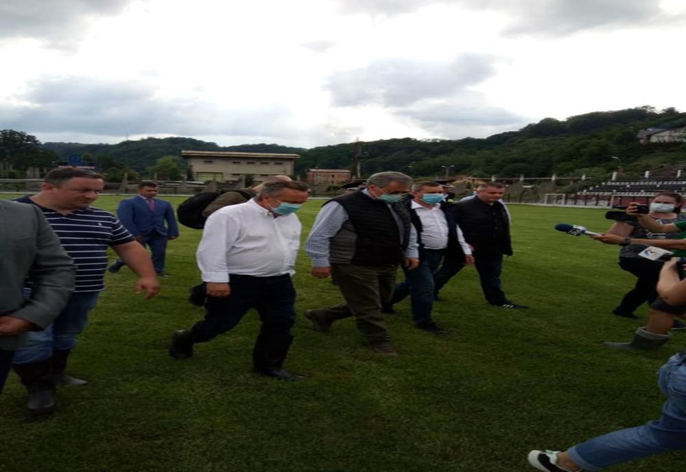 Ministrul de Interne, deplasare în Valea Jiului pentru a evalua pagubele produse de inundații