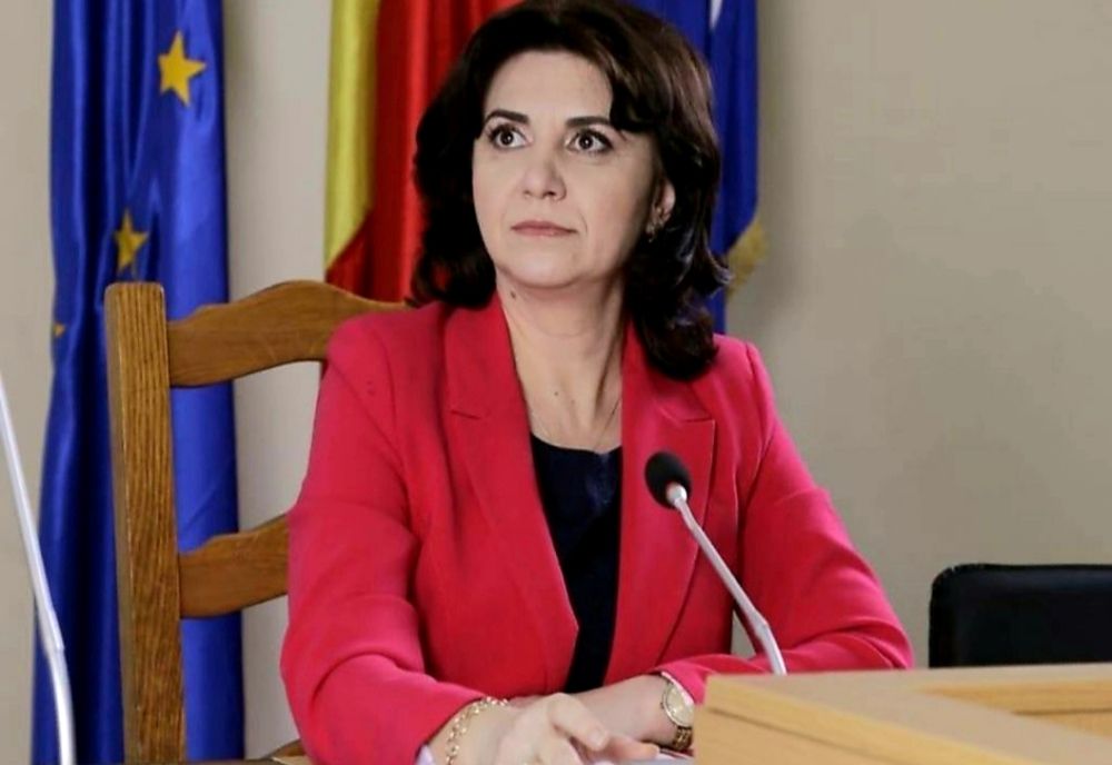 Monica Anisie: Scenarii posibile pentru școlile din România