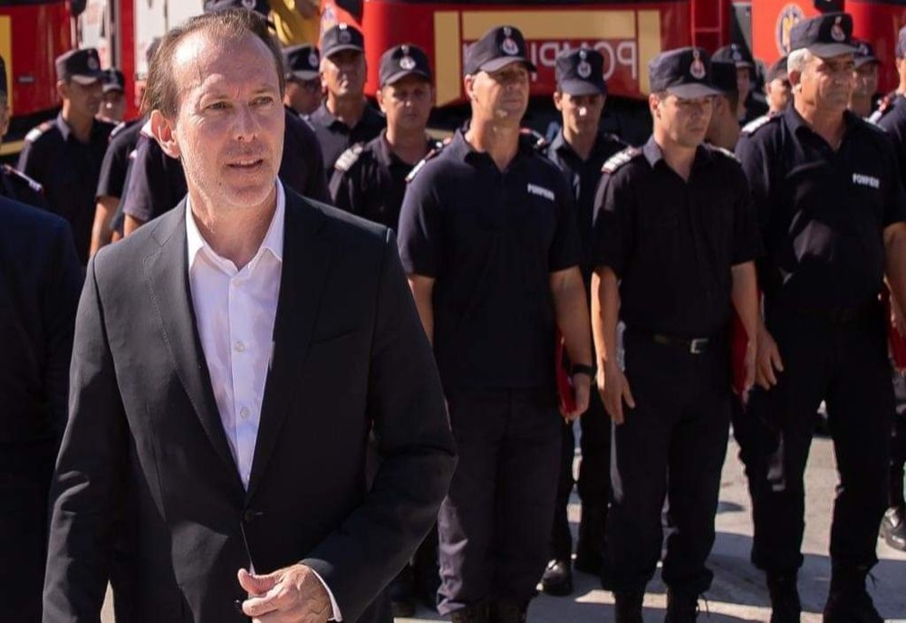 Grecia a cerut din nou sprijinul României. Premierul: Am decis să trimitem 142 de pompieri salvatori