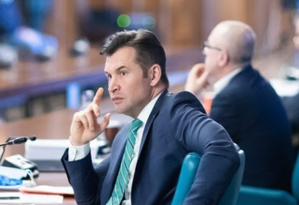 IONUŢ STROE: ”NU A EXISTAT O DISCUŢIE CLARĂ PENTRU STABILIREA UNUI MANDAT, APROPO DE DEPLASAREA PREMIERULUI LA BRUXELLES”