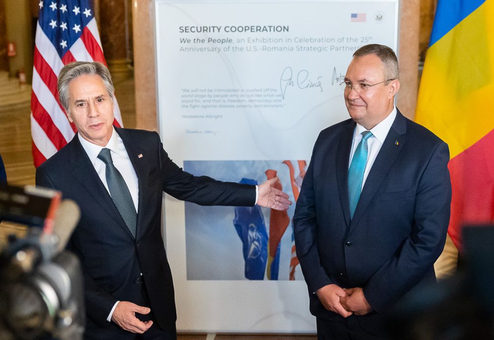 Nicolae Ciucă a dezvăluit că gătește cu pasiune pentru soția sa o mâncare specială din Oltenia - Rețeta sa de saramură de pui