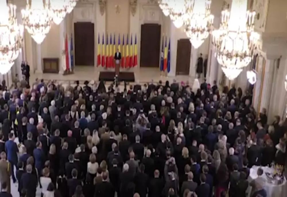 Recepție pe repede înainte la Cotroceni, de Ziua Națională. Klaus Iohannis a plecat în Dubai