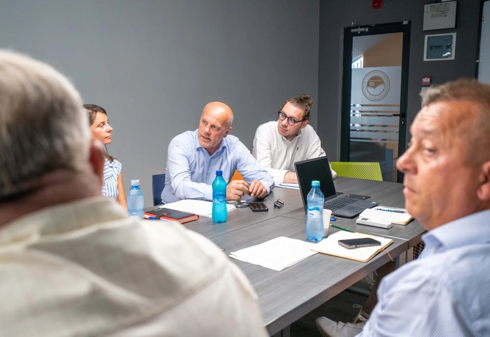 Ioan Popa: Burse de 1000 lei/lună pentru elevii care optează pentru calificările oferite de Consorțiul Dual Integrat Banatul Montan Reșița