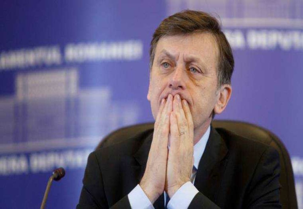 CRIN ANTONESCU: ”URSULA VON DER LEYEN NU TREBUIA SĂ MAI IA ÎNCĂ UN MANDAT”