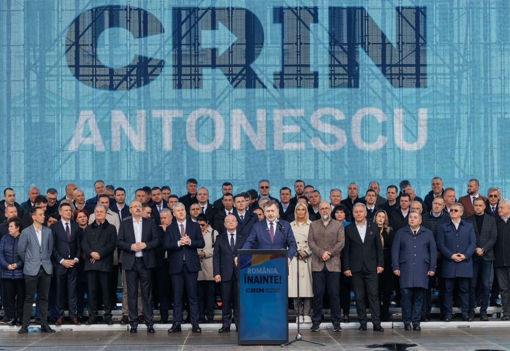 CRIN ANTONESCU SPUNE LUCRURILOR PE NUME: EU NU M-AM RECOMANDAT ANTI-SISTEM, DAR NICI NU SUNT UN OM AL SISTEMULUI