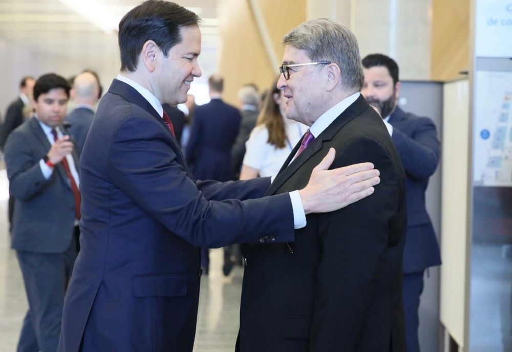 ROMÂNIA RELANSEAZĂ RELAȚIILE CU SUA: MINISTRUL HUREZEANU S-A ÎNTÂLNIT OFICIAL CU SECRETARUL DE STAT AMERICAN RUBIO