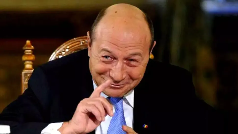 Traian Băsescu îi torpilează pe politicienii puterii: Cine vrea să vadă ce înseamnă să fii prost, se uită la România