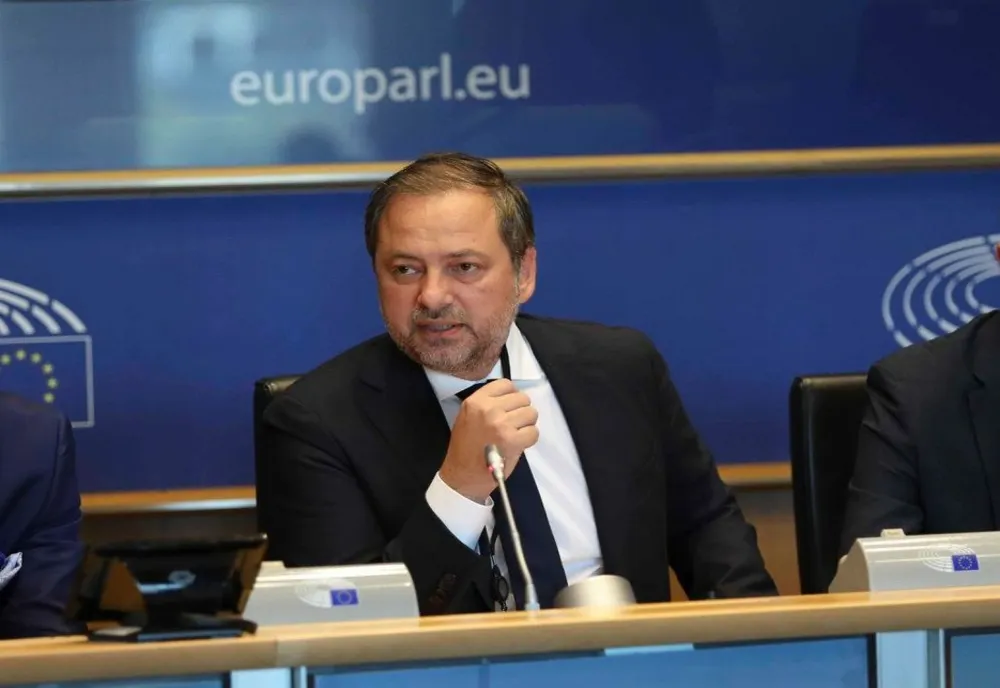 Motreanu: O decizie a CCR cu asemenea consecințe nu ar trebui să devină trofeul politic al nimănui