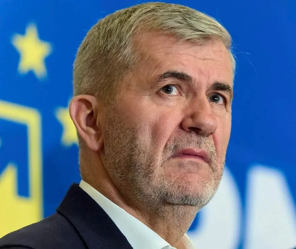 Liderul PNL care îl acuză pe Bolojan de ruperea partidului: „E o catastrofă pe care o girează”