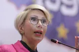 Raluca Turcan: Grindeanu compară merele cu perele, doar ca să îi iasă de un atac manipulator și fals la adresa premierului