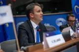 Premierul lui Bolojan: „Grindeanu, incapabil să câștige încrederea!”