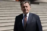 Crin Antonescu: „Tinerii nu mai au repere. Tot ce scrie orice prost pe online are  aceeași valoare de adevăr cu ceea ce a spus un filosof adevărat”