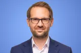 Dominic Fritz: PNL e divizat între o tabără pro-PSD și una reformistă, USR vrea majoritate fără PSD și AUR