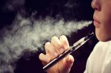 Țigările electronice, vape-urile și dispozitivele de încălzit tutun ar putea fi interzise în spațiile publice închise. Proiect de lege depus în Parlament