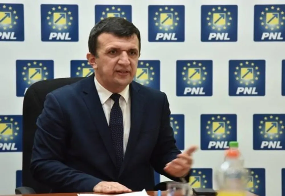 Liviu Brătescu (PNL): Președintele CJ Iași suferă de o formă gravă de analfabetism financiar. Nu există cinism mai revoltător și ipocrizie mai nesimțită decât a lui Maricel Popa“!