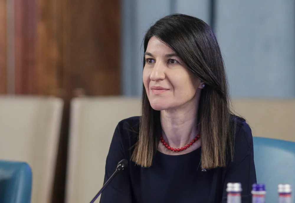 Veste bună pentru românii din Spania din partea ministrului Violeta Alexandru