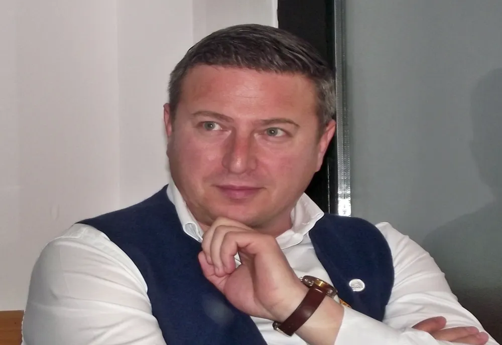 PNL se delimitează ferm de primarul din Sângeorz-Băi, anchetat pentru că și-a filmat fetița dezbrăcată în timp ce o umilea