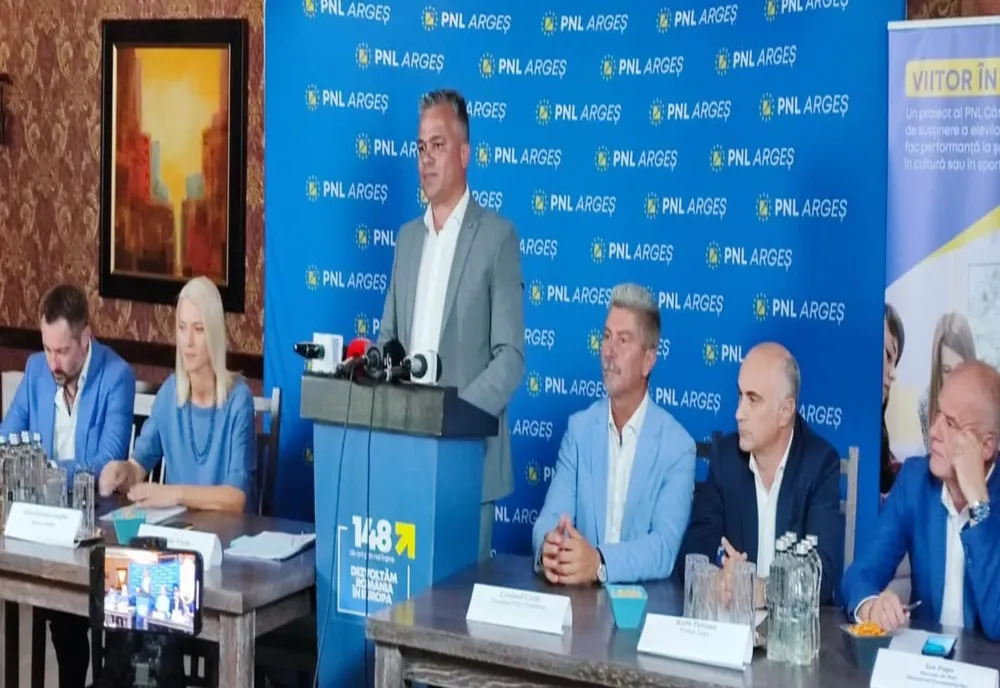 Ministrul Adrian Veștea a participat la o întâlnire cu primarii PNL din județul Argeș pentru a discuta proiectele de dezvoltare din regiune