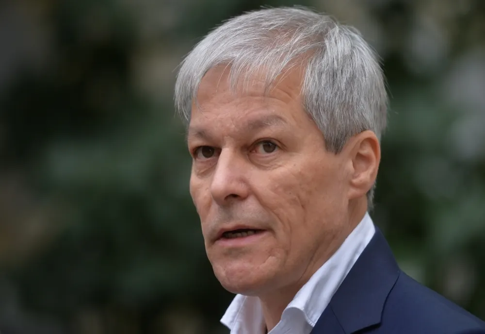 ILIE BOLOJAN ÎL NUMEȘTE PE FOSTUL PREMIER DACIAN CIOLOȘ ÎN FUNCȚIA DE CONSILIER ONORIFIC AL PREȘEDINTELUI