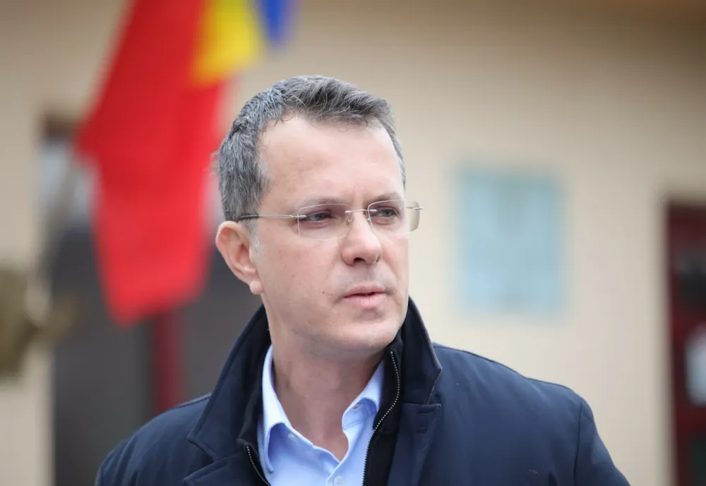 IONUȚ MOȘTEANU: ESTE IMORAL CA CINEVA SĂ IASĂ LA PENSIE ȘI A DOUA ZI SĂ SE ANGAJEZE DIN NOU LA STAT