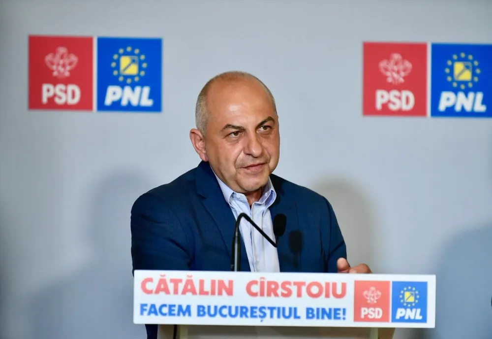 Coaliția îl menține pe Cîrstoiu în cursa pentru Capitală. Ciucă: Cred că este mai priceput decât oricare dintre noi să iasă din starea asta de terapie intensivă
