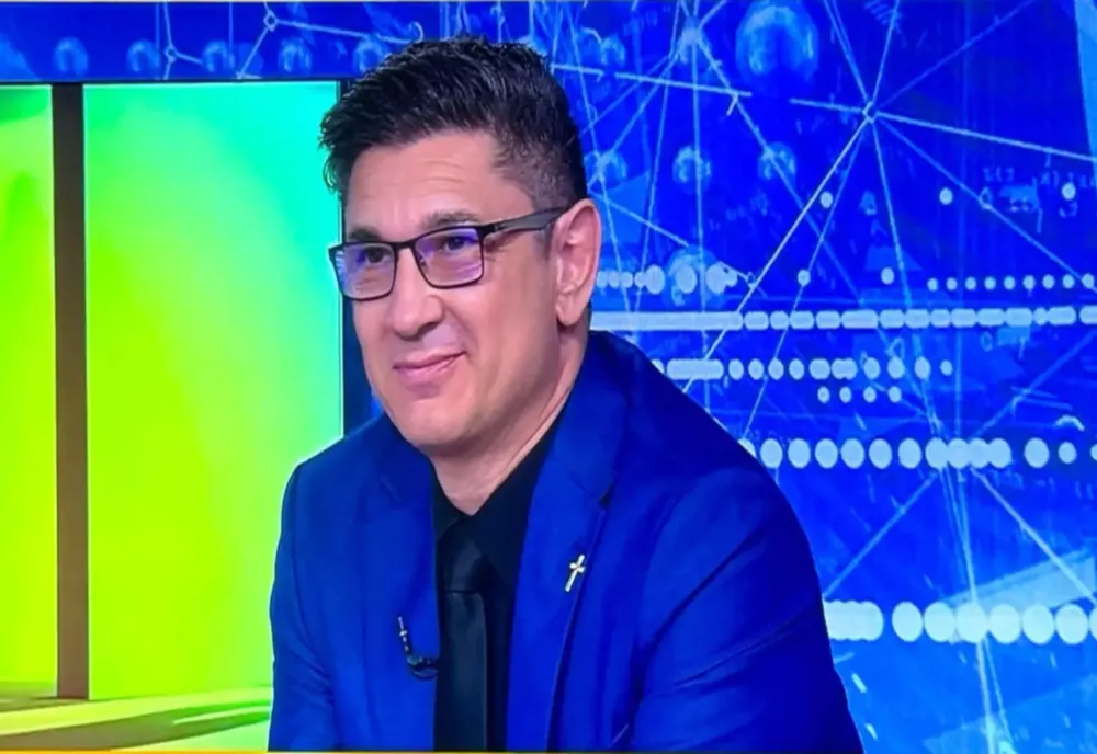 Apel la mobilizare: Europarlamentarul Luis Lazarus îi cheamă pe bucureșteni la urne - VIDEO