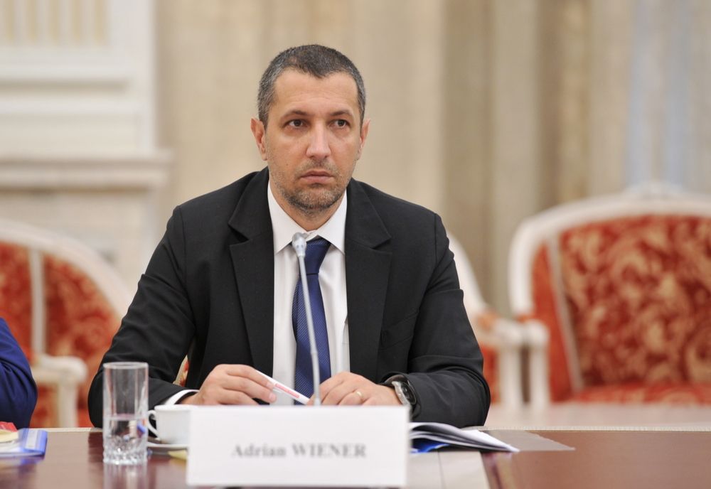 Deputatul USR Adrian Wiener: ”Nu cred că şcoala, cum o ştiam înaintea pandemiei, va fi posibilă în următoarea perioadă”