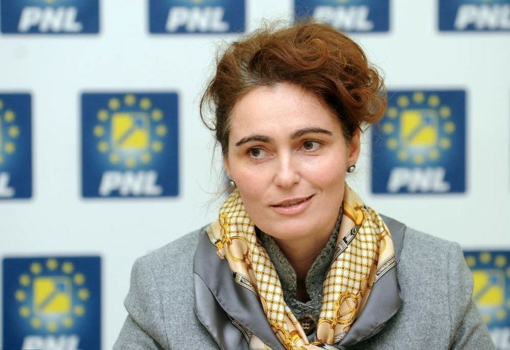 Senatoarea PNL Iuliana Scântei: Resping acuzaţiile senatoarei USR PLUS Silvia Dinică potrivit cărora aş face presiuni pentru grupuri de interese cu privire la Legea „Romexpo”
