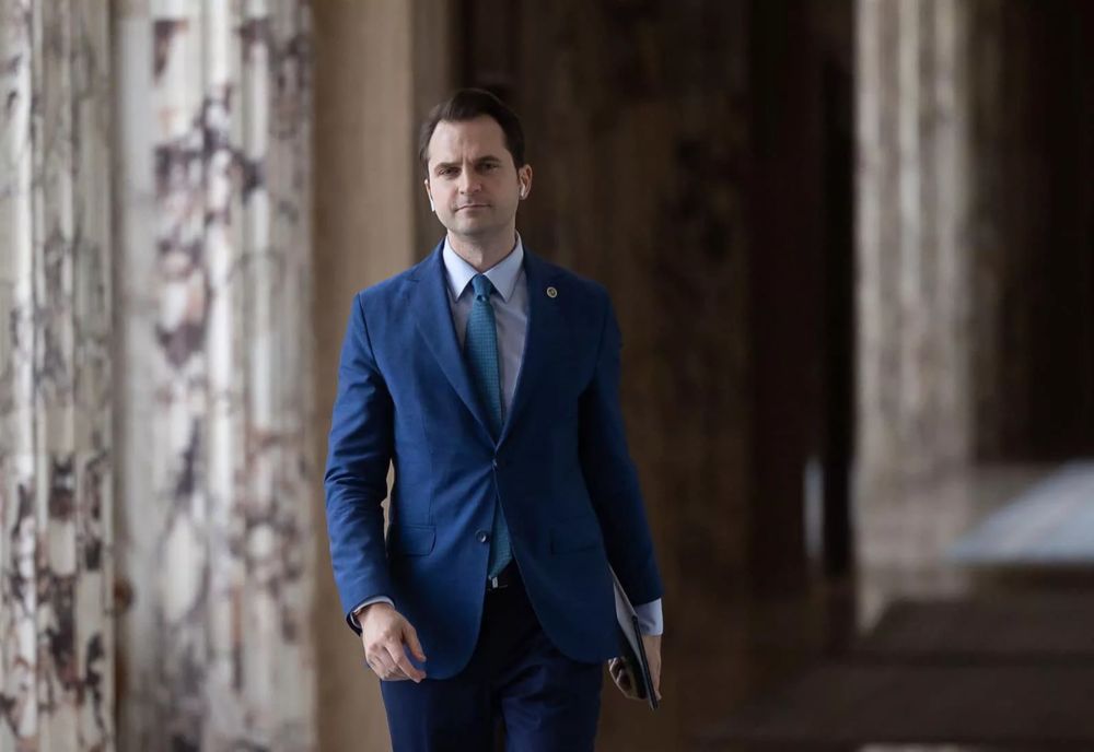 Burduja: Îi solicit imperativ lui Nicușor Dan să clarifice finanţarea campaniei dânsului, legăturile pe care le are cu orice persoană afiliată cu Federaţia Rusă